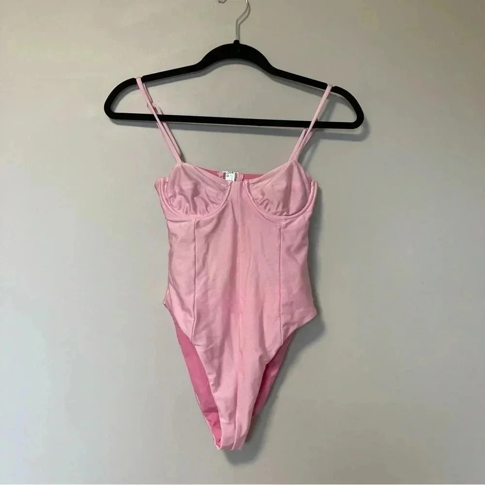 Women’s Pink One-Piece Swimsuit with Underwire
